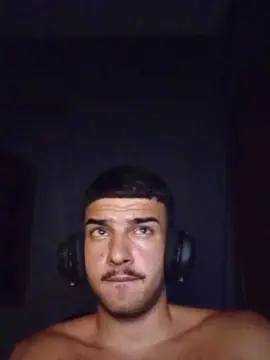 Cam4 Free Live Porn of robsonhaha