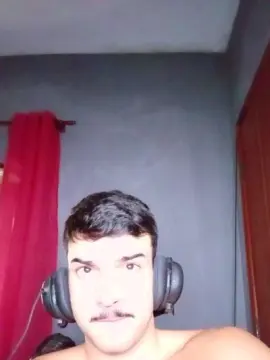Cam4 Live Sex Cam of robsonhaha