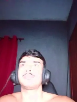 Cam4 Free Live Porn of robsonhaha