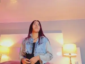 Cam4 Free Live Porn of Lyaa_sweet