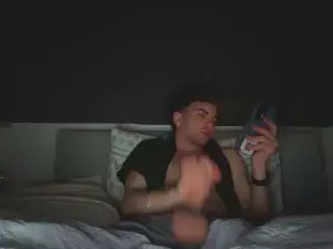 Cam4 Free Live Porn of Alee3ssandro