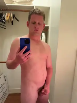 Cam4 Sex Chat of CuriousFratBoi