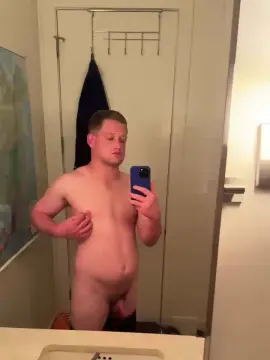 Cam4 Adult Webcam of CuriousFratBoi