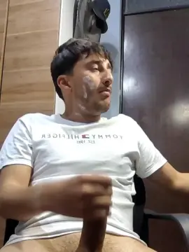 Cam4 Free Porn Cam of Esteban19PG