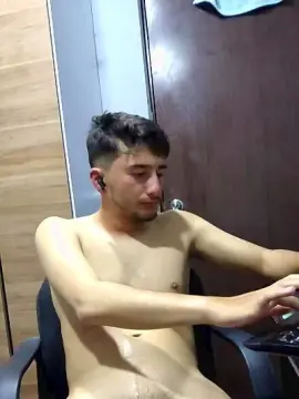 Cam4 Sex Chat of Esteban19PG