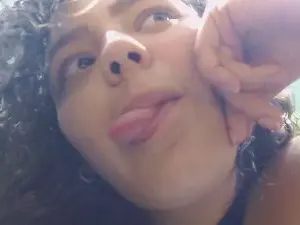 Cam4 Live Sex Cam of giia_monroe