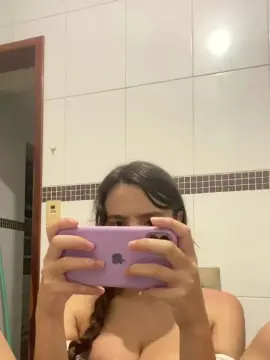 Cam4 Free Live Porn of Mirellaoliveira