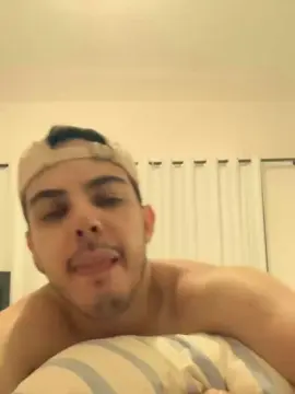 Cam4 Watch Live Sex Cams of diguinho51