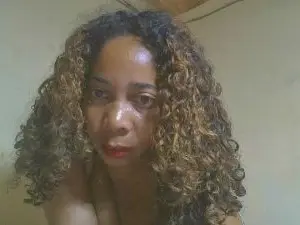 Cam4 Live Porn of lesley26