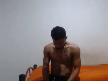 Cam4 Live Sex of Dannylovexx1