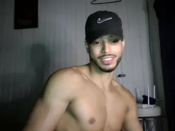 Cam4 Adult Video Chat of Tomtresor