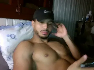 Cam4 Live Sex Cam of Tomtresor