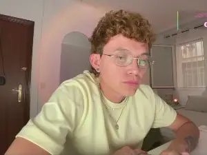 Cam4 Free Live Porn of _camiloandres