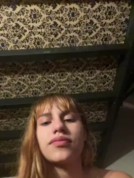 Cam4 Live Sex of saraangelafern1