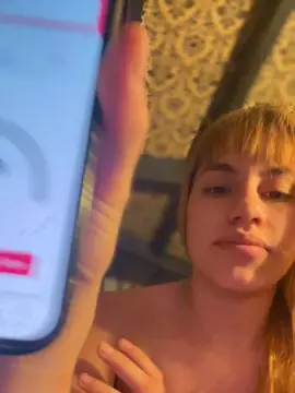 Cam4 Watch Live Sex Cams of saraangelafern1