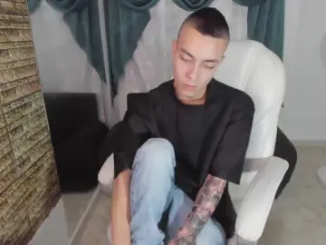 Cam4 Best live sex cam show of Dereckk_Boy