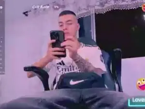 Cam4 Adult Video Chat of Dereckk_Boy