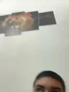 Cam4 Free Live Porn of hugo7084