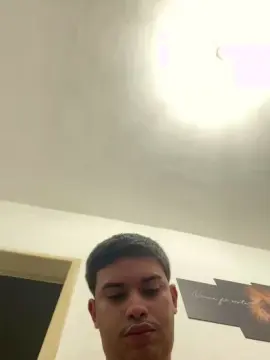 Cam4 Adult Webcam of hugo7084