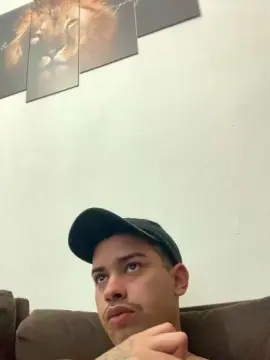 Cam4 Live Sex of hugo7084