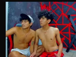 Cam4 Live Porn of FRIENDS_LATINOS