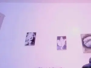 Cam4 Live Porn of DevoraHorney33