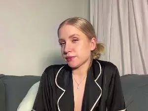 Cam4 Private Sex Chat of DoreenHowie