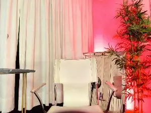 Cam4 Live Porn of alicemassiel