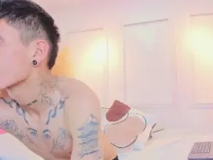 Cam4 Private Sex Chat of tommy_valverde