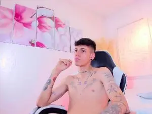 Cam4 Best Webcam of tommy_valverde