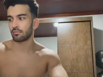 Cam4 Nude Webcam of Drgym18