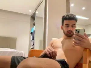 Cam4 Free Porn Cam of Drgym18