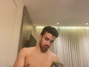 Cam4 Live Sex Cam of Drgym18