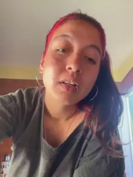 Cam4 Free Live Porn of Sacrlett