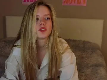 Cam4 Watch Live Sex Cams of ElinLangton