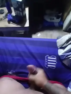 Cam4 Free Porn Cam of santiago2039