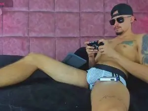 Cam4 Live Sex of Sharon_Tyga20