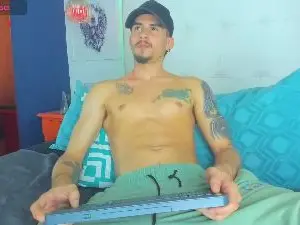Cam4 Live Sex Cam of Sharon_Tyga20