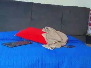 Cam4 Free Live Porn of Skylen_Snow