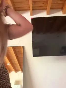 Cam4 Adult Webcam of Lareini1