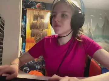 Cam4 Free Live Porn of ReynaCoppage