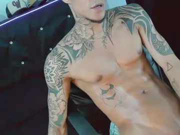 Cam4 Live Porn of Handzell