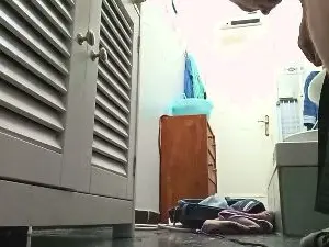 Cam4 Live Sex of Hugedoee04