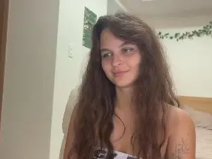 Cam4 Watch Live Sex Cams of CyrstalShen