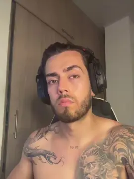 Cam4 Live Sex of Axel_blaze_1