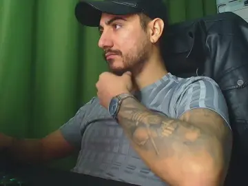 Cam4 Free Porn Cam of MasterRomania