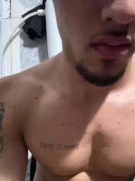 Cam4 Nude Webcam of Novinhorj01