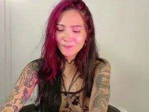 Cam4 Sex Cam of sara_queen9