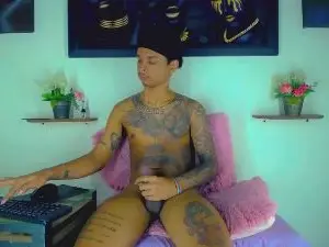 Cam4 Live Porn of Tatoo_Noah