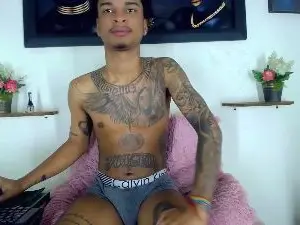 Cam4 Adult Webcam of Tatoo_Noah